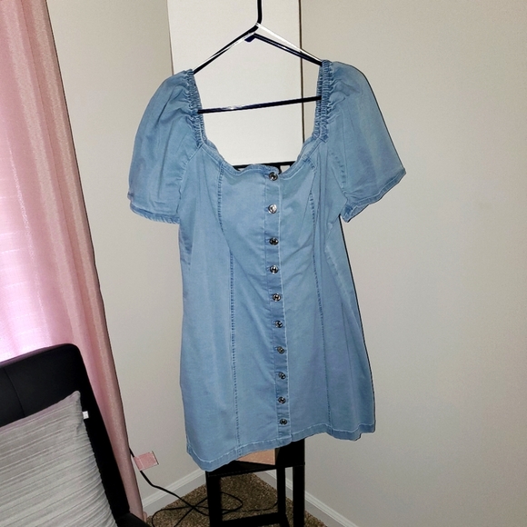Plus Size Forever 21 Chambray Puff-Sleeve Dress - Picture 4 of 5